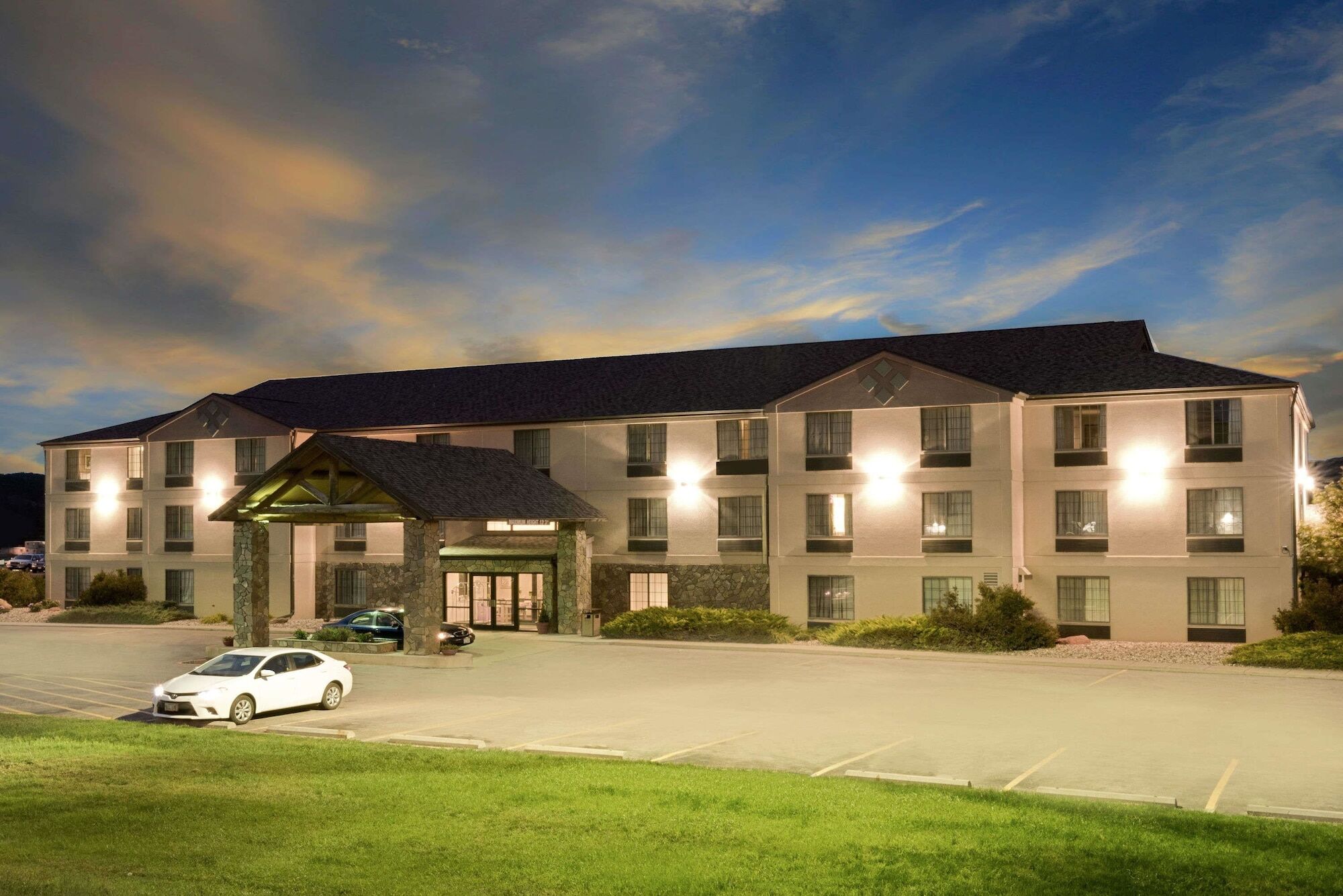 Summerset Hotel And Suites Rapid City West Ngoại thất bức ảnh